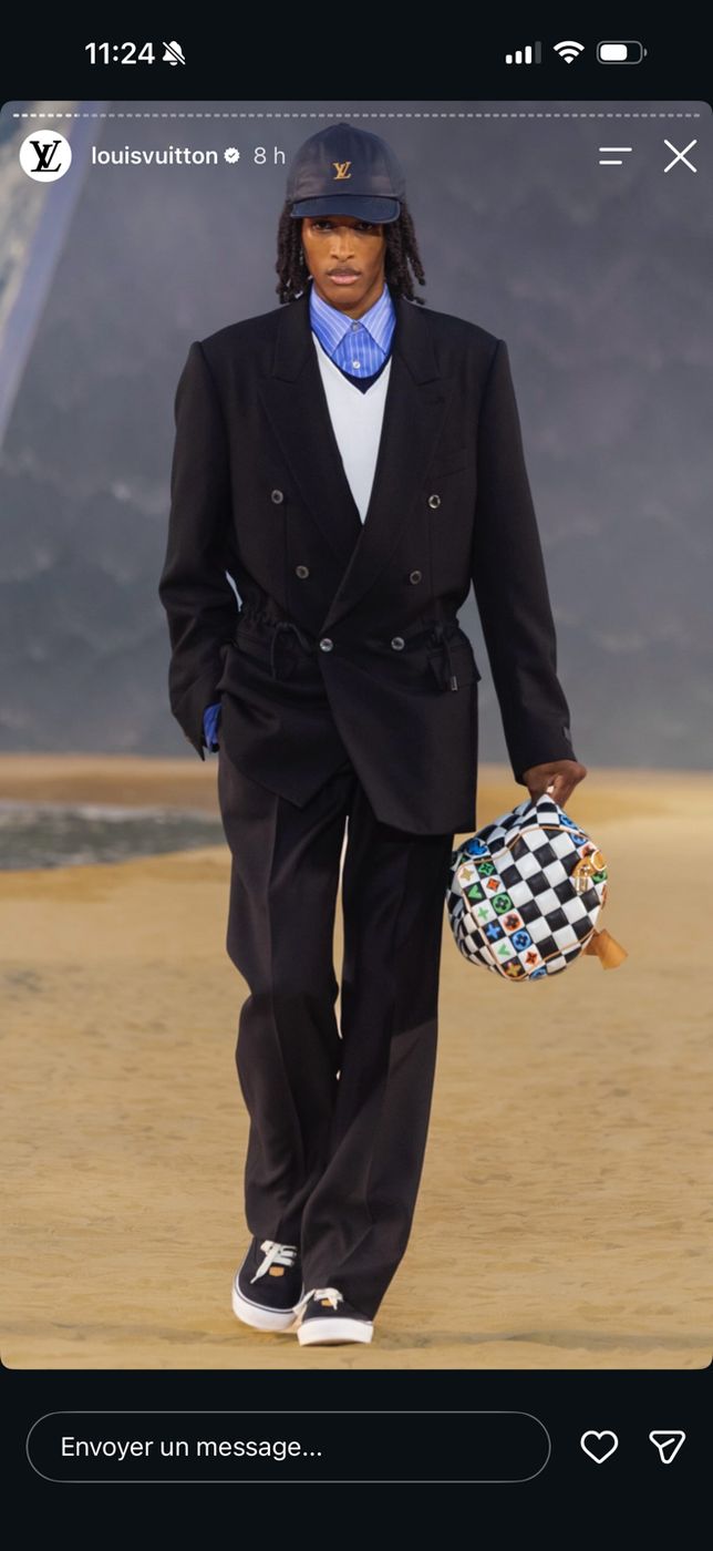 Inspiration mannequin Authentic Cashmere 02